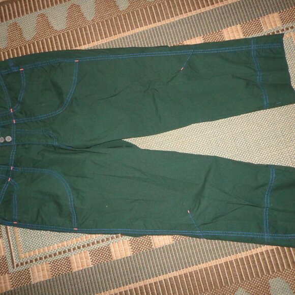 Title nine Boulder Knicker Ripstop Capris 4 Forest Zip/Double Snap Closure - Picture 12 of 12